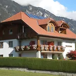 Gaestehaus Wallner * Presseggen