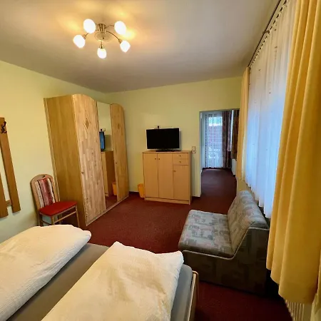 Gaestehaus Wallner * Presseggen