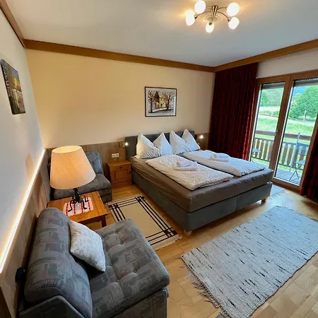 Gaestehaus Wallner *